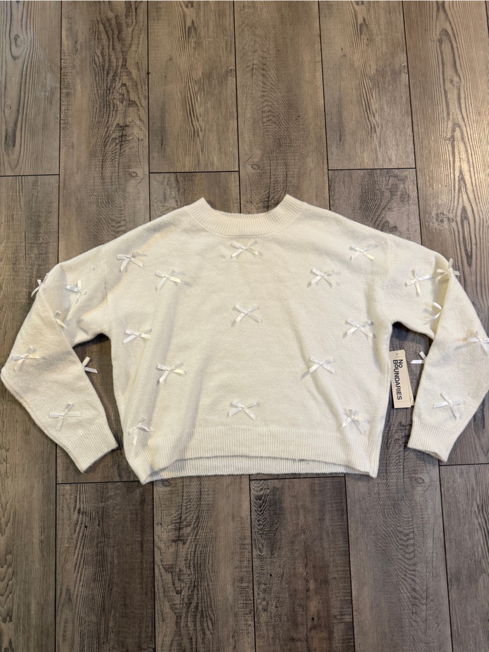 No Boundaries Ivory Bow-Applique Women's Sweater